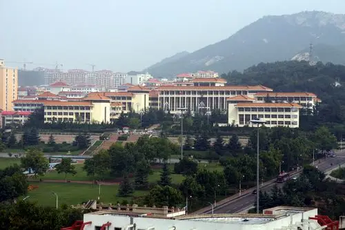 width=700;">(刘公岛甲午战争博物馆) (成山头天无尽头) (威海市政府)