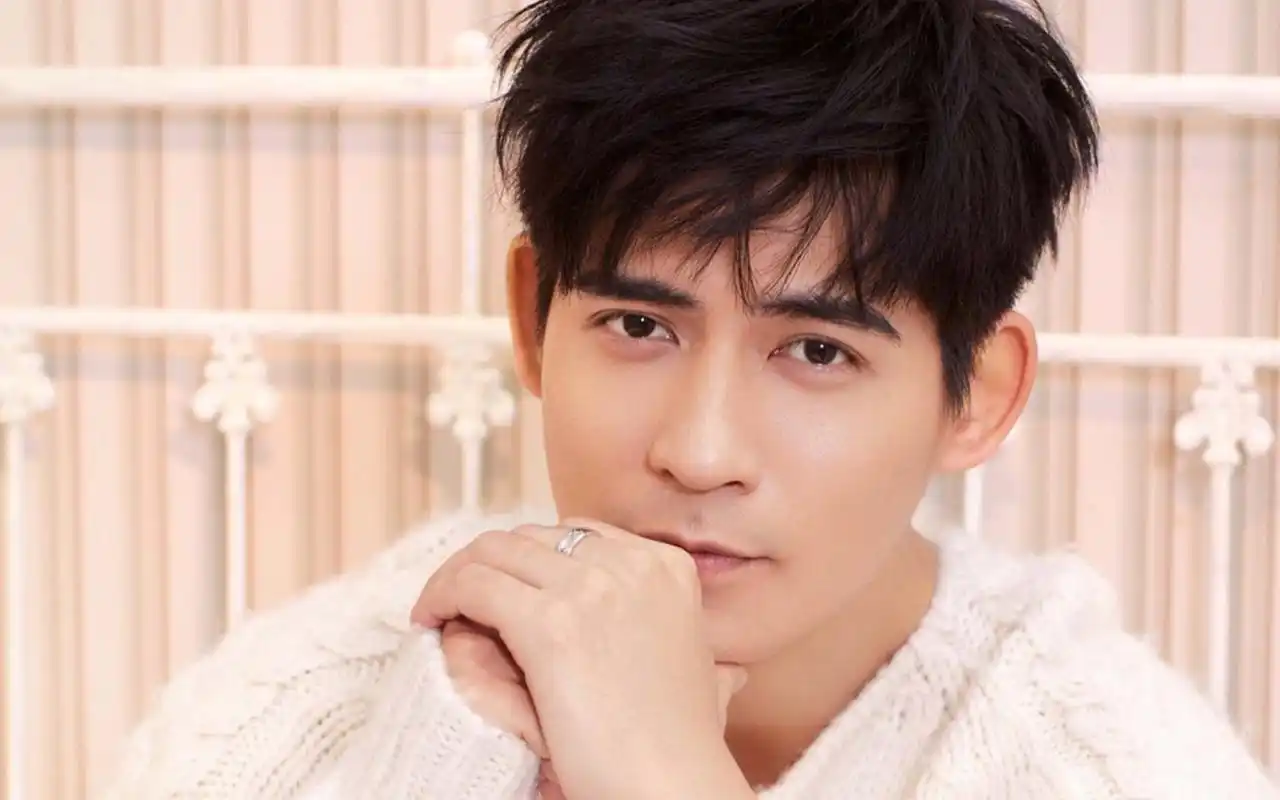 周渝民帅气文艺范写真图片桌面壁纸高清大图预览1920x1200_港台明星