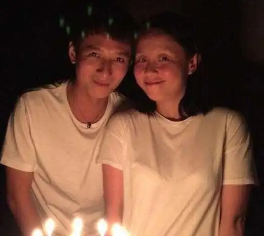 何炅老婆王菁个人资料『何炅老婆王菁个人资料简介』