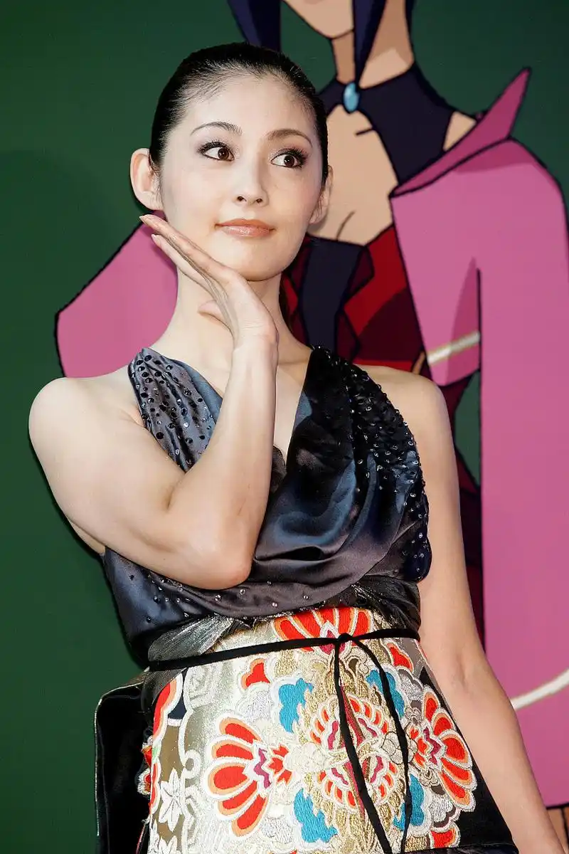 常盘贵子挺好的!