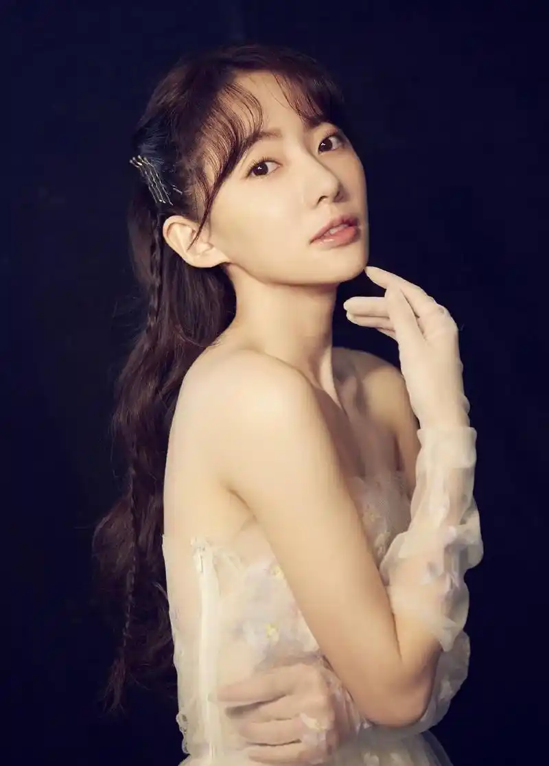 这才是尤物!33岁刘萌萌,真是尤物身材尤物颜值!