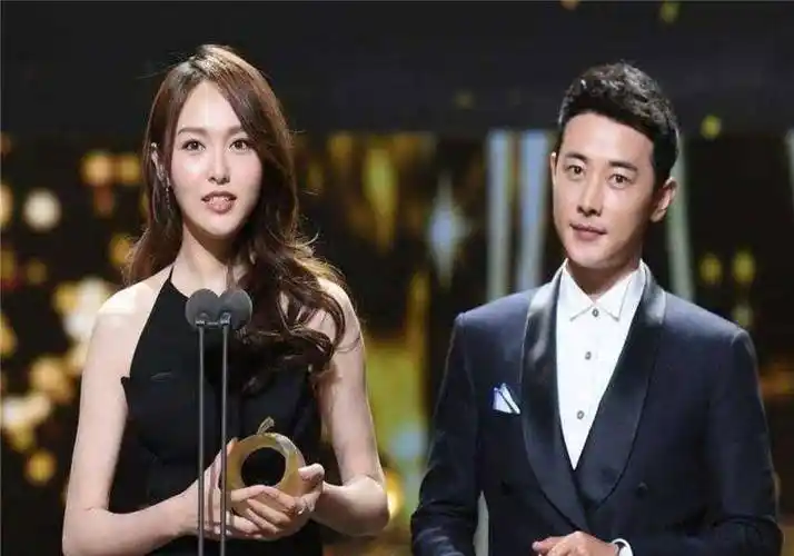 唐嫣罗晋结婚两周年!浪漫约会幸福甜蜜,真让人羡慕.