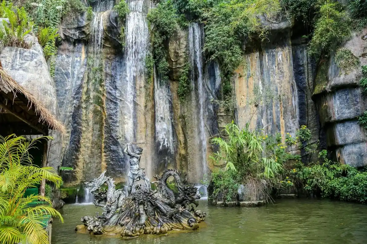 西双版纳原始森林公园内有北回归线以南保存最完 - 抖音