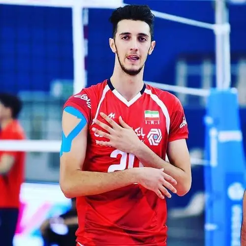 伊朗男排公布东京奥运会12人名单!落选球员讽刺新任主帅是傀儡!