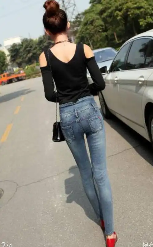 诱人背影牛仔裤