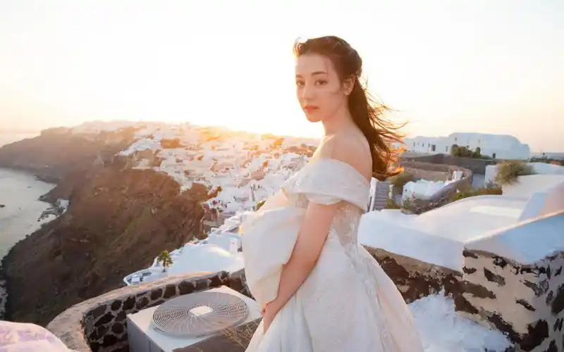 迪丽热巴婚纱壁纸(8/11)