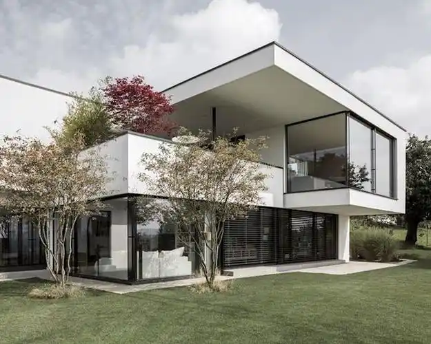 这样的玻璃幕墙别墅你肯定没有见过