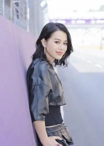 胡杏儿8年"地下恋爱",她含泪嫁人后,黄宗泽再无绯闻!