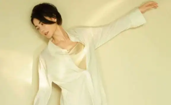 天后王菲身材纤细代言内衣高级又性感网友表示爱了