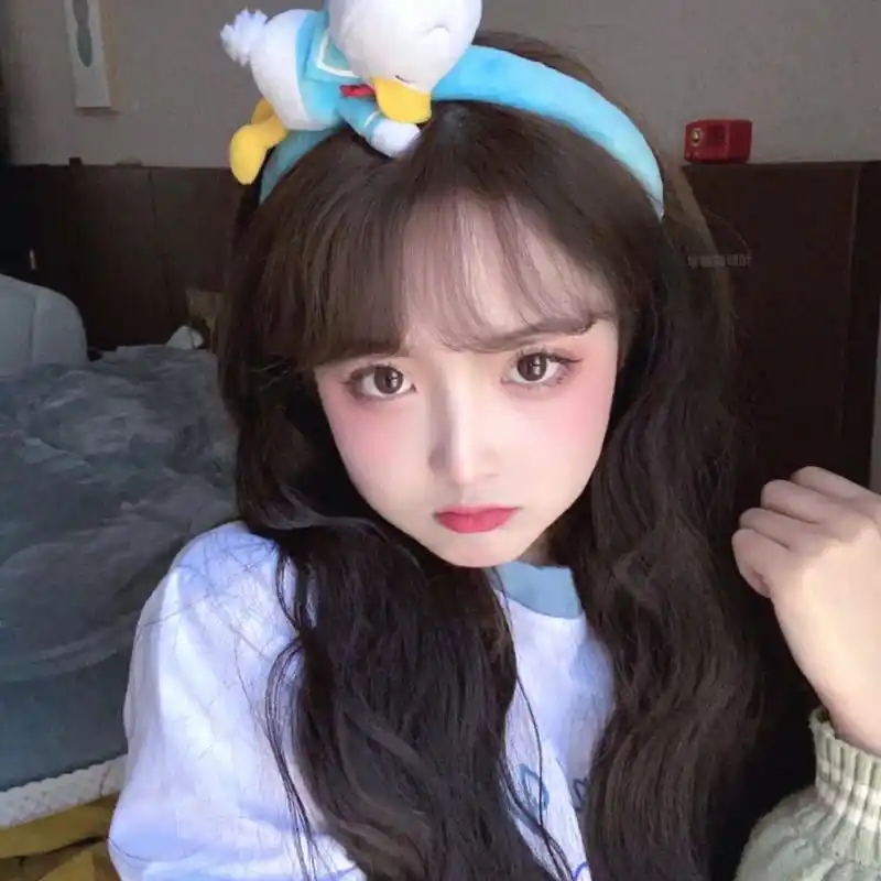 招桃花温柔超美真人女生头像/we chat18 92撩人文案: 一直觉得你有