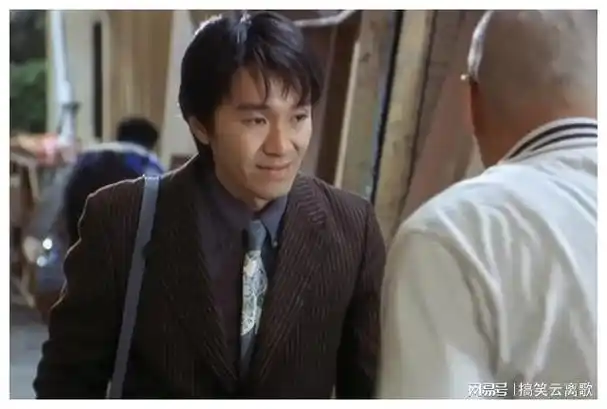 饰演同样一个镜头,周星驰和吴孟达放一起看,才知何为教科书演技