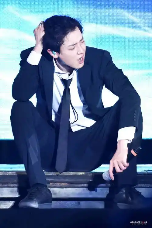 朴灿烈每日一安利#西装拽哥