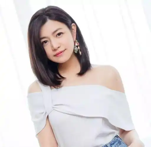 大脸适合的发型(这10款发型专治大脸)