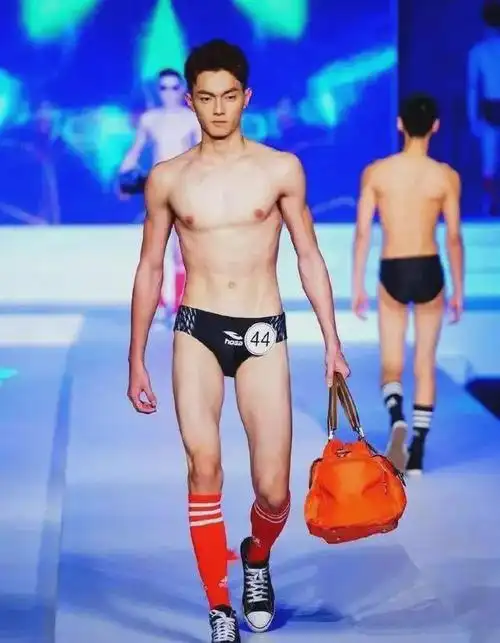 许凯|杨幂|模特|人鱼线|高颜值_网易订阅