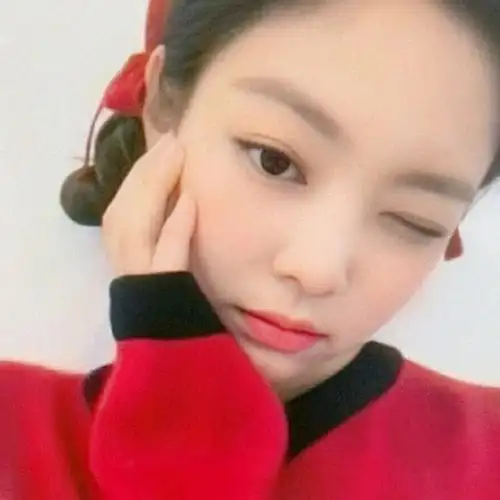 想求女生托脸头像