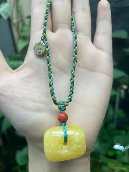 手编蜜蜡项链哟