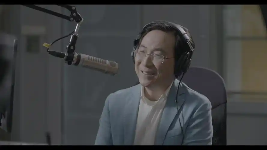 "每一个时代,总有一种活法让人振奋"廖昌永演绎医生原创战"疫"歌曲