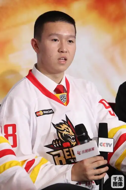 英如镝加盟昆仑鸿星俱乐部 khl新赛季9月5日开赛(10)