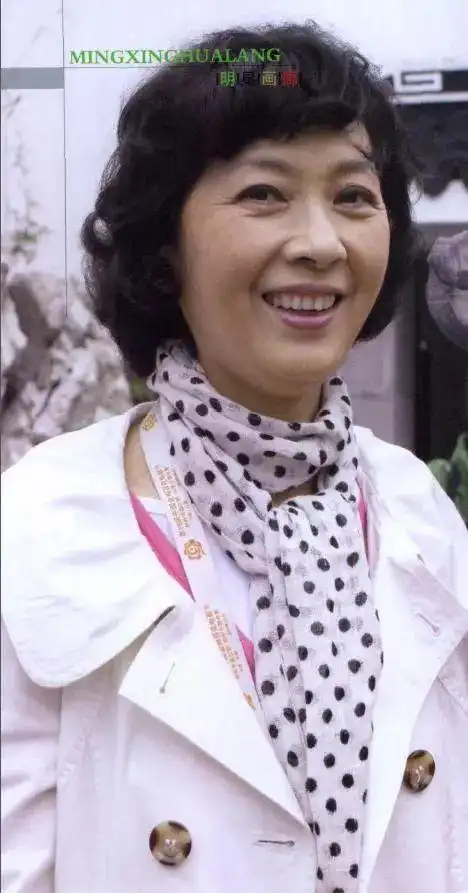 67岁的龚雪美人虽已迟暮但依然美得优雅