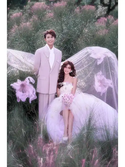 没有女孩能拒绝粉色梦幻森系婚纱照谁不爱