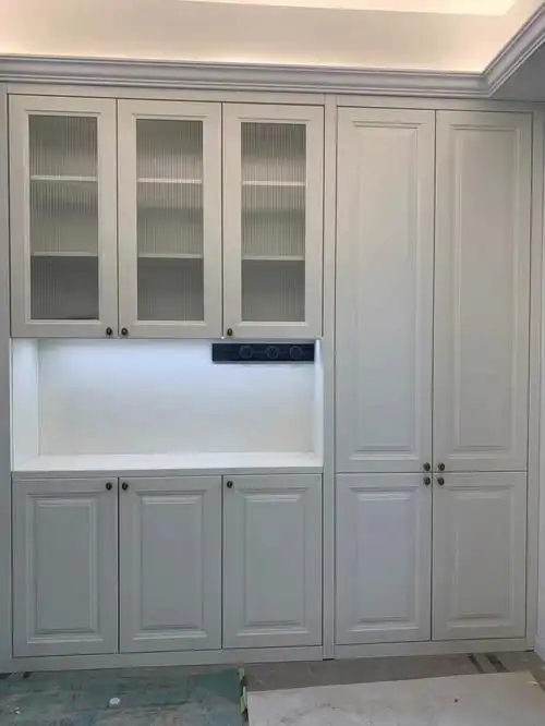 克诺斯邦柜体 多层实木烤漆柜门