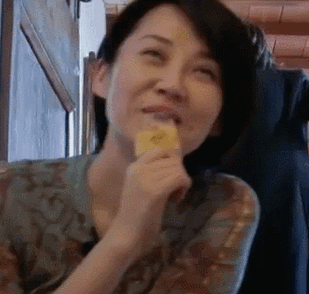 原创巩俐老了,张曼玉也老了,唯独许晴年过半百似20岁少女