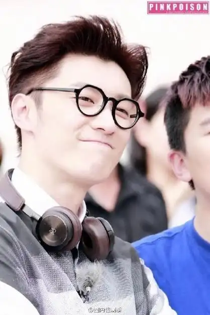 kimi遗照手臂丢失图片,乔任梁去世和王思聪有关吗 乔任梁王思聪八人