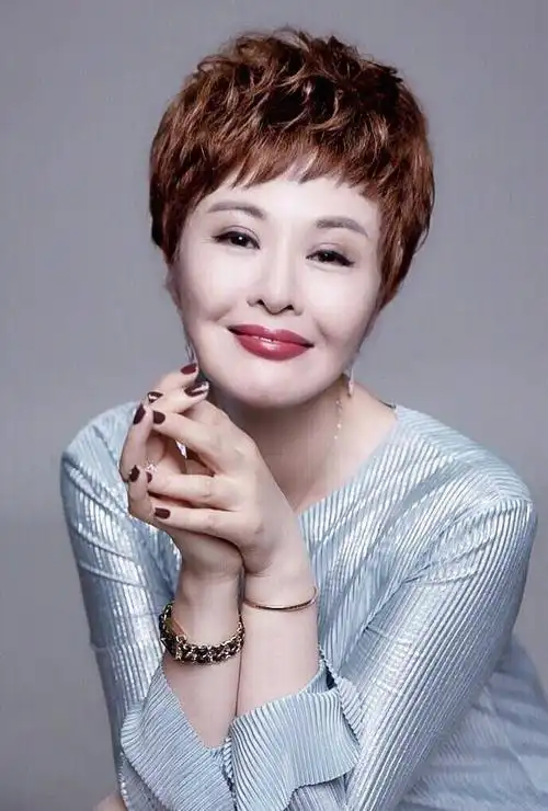 她被赞"最美婆婆",50岁一直未婚,却因插足宋丹丹婚姻被骂?