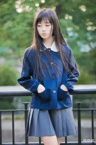 怪不得说鞠婧祎上学时没人追,看到她的"校服照",搁我我也不追