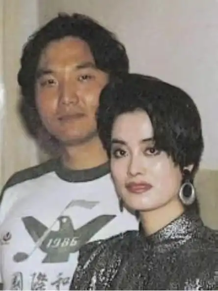 回顾毛阿敏:愧对哭瞎的父亲,难舍离世的丈夫,儿女是活着的动力