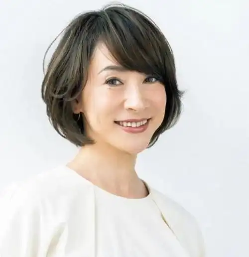四五十岁的圆脸中年女人不如试试短发不仅耐看还更显年轻