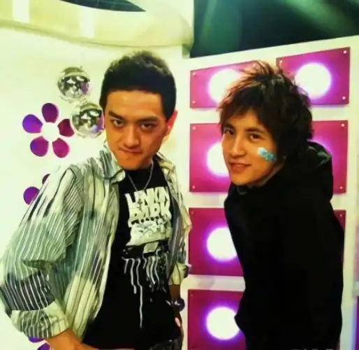 相识16年薛之谦陪赵英俊走过两次鬼门关描述治疗过程很痛苦