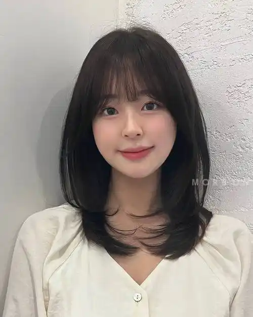 最值得尝试的女发:瘦脸微扣锁骨发,让你挑不出毛病_发型_女性_脸型