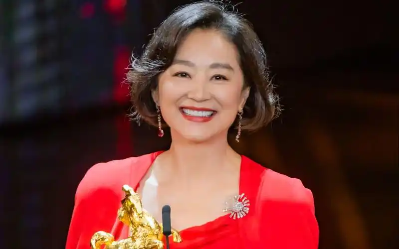 周薇子-周记导图 的想法: 林青霞:长得漂亮是优势,活得漂亮是本事