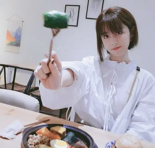 【素材】玛雅:邵雨薇-萌学园素材(抱图关注)-话本小说网