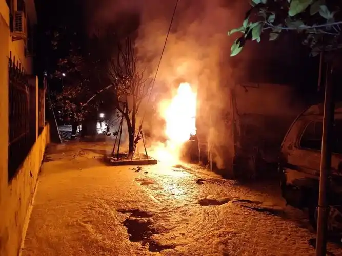 救援不眠夜 凌晨连出两警!竟都与车有关