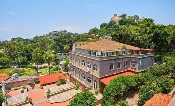 黄奕住的财富传奇生涯黄奕住,1868年出生于中国泉州南安.