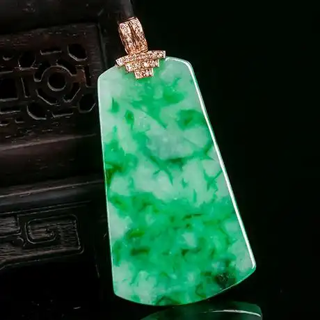 翠贵人天然a货翡翠糯种满绿色平安无事牌吊坠 18k金女款玉挂坠