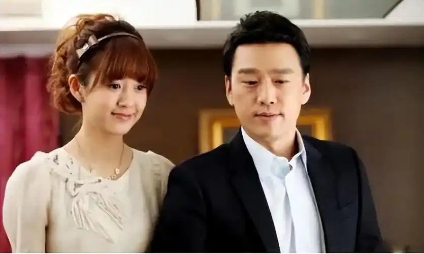 回顾张子萱有一段失败的婚姻再婚嫁给陈赫今一家四口幸福美满