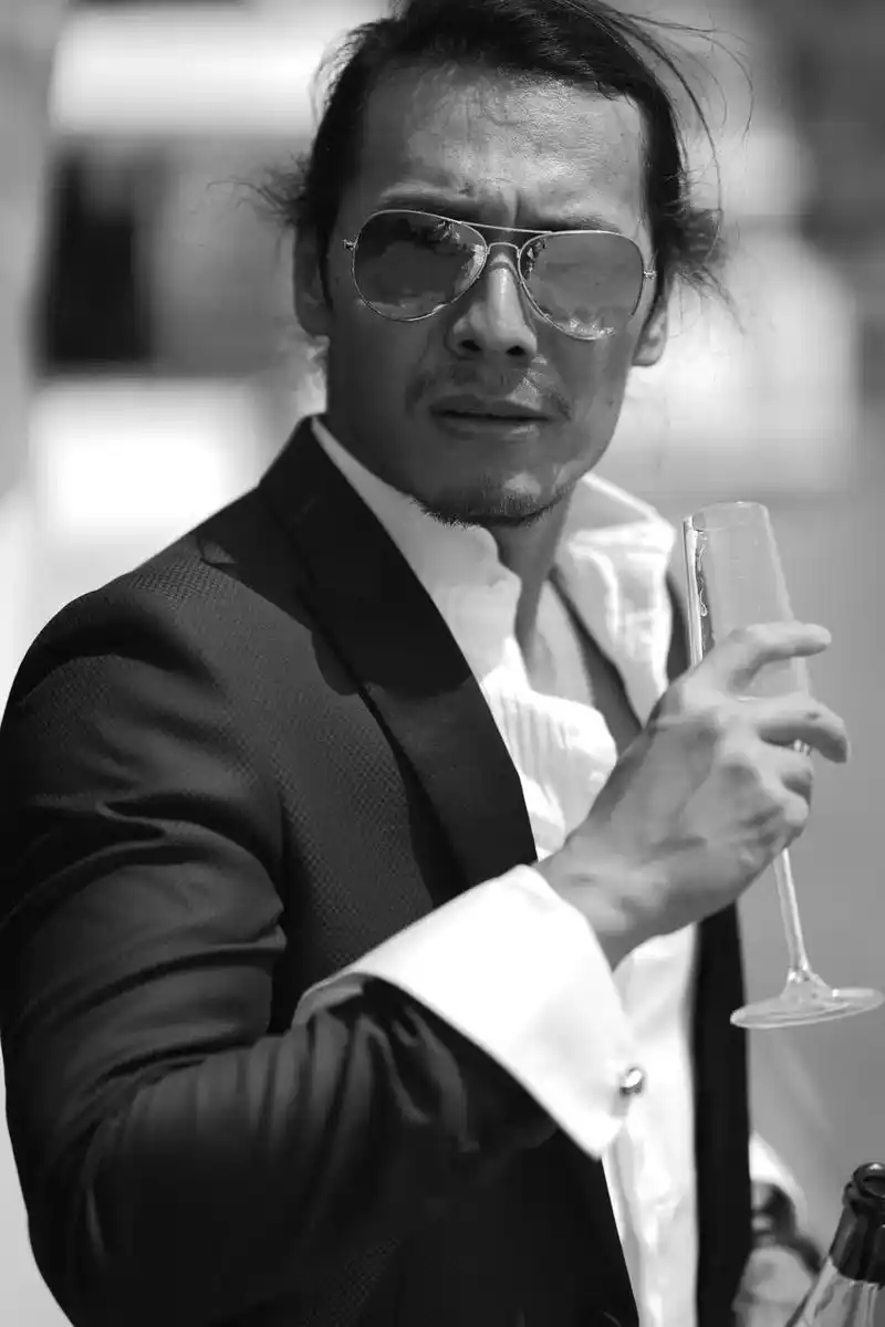 70后绅士大叔.春天又到了最舒服的天气,平时喜欢在浦东滨江一 - 抖音