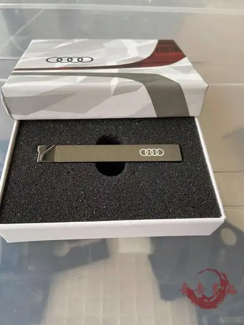 新品奥迪经销商定制款长条充气打火机可定制信息强火奥迪打火机礼盒装