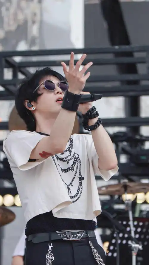 华晨宇2024向阳而生##2023华晨宇火星演唱会