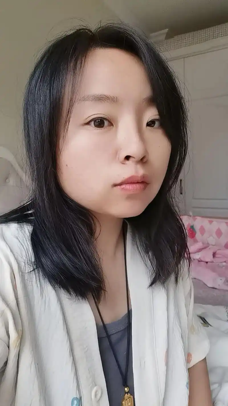 88年36岁的大龙,周末素颜