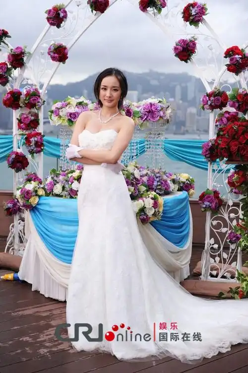 杨幂高调宣布爱情 八星抱喜曝光婚纱剧照应景 - 恋之风景9 - 恋之风景