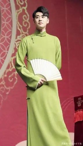 张云雷大褂之秋香绿,丫头们快来保存吧