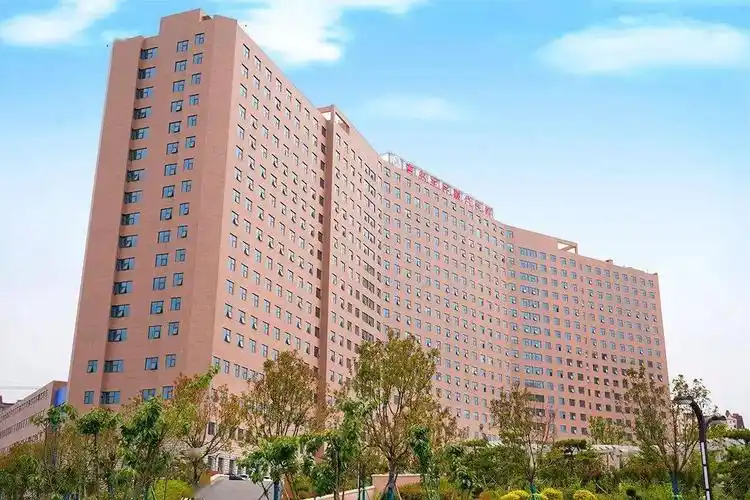 定了新区再添大型综合医院626青岛滨海学院附属医院向市民试营开诊