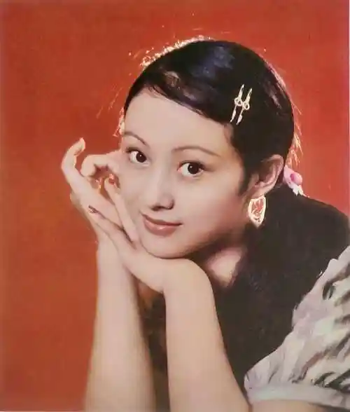 "最美西施"董智芝 近照曝光 如今62岁相貌变化大 帅气丈夫