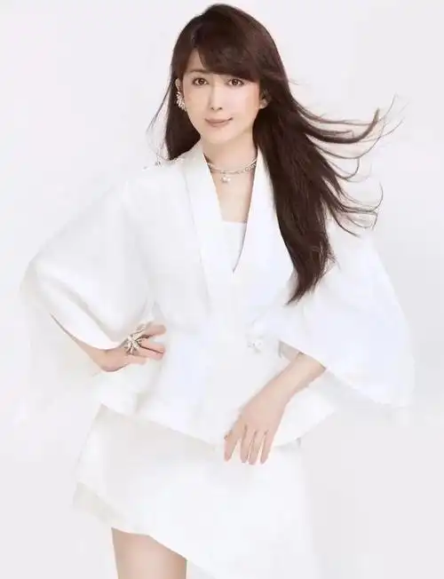 有一位台湾歌手脱颖而出,成为无数歌迷心中的女神