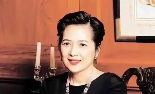 "最美港姐"李嘉欣:分手刘銮雄,嫁给许晋亨,如今过得怎样了?