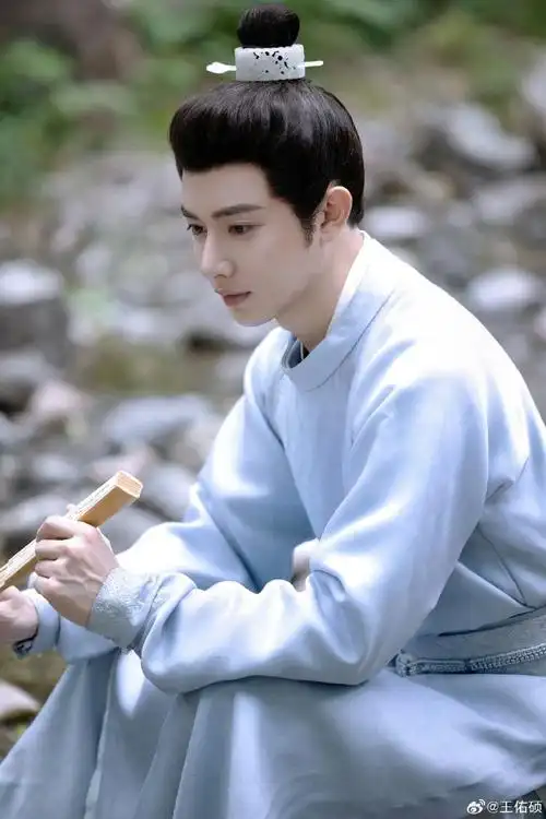 王佑硕王宽人设#@王佑硕《大宋少年志2》剧照好秀气!